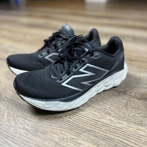 New Balance 880 v14 Women sz: 7